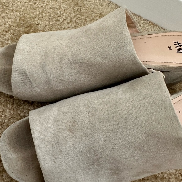 H&M Suede Block Heels Mules - Picture 2 of 4